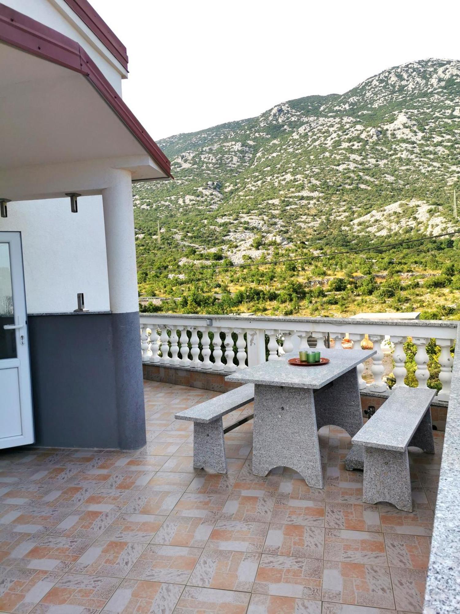 Apartmani Gabi Чезарица Экстерьер фото