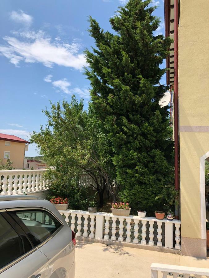 Apartmani Gabi Чезарица Экстерьер фото
